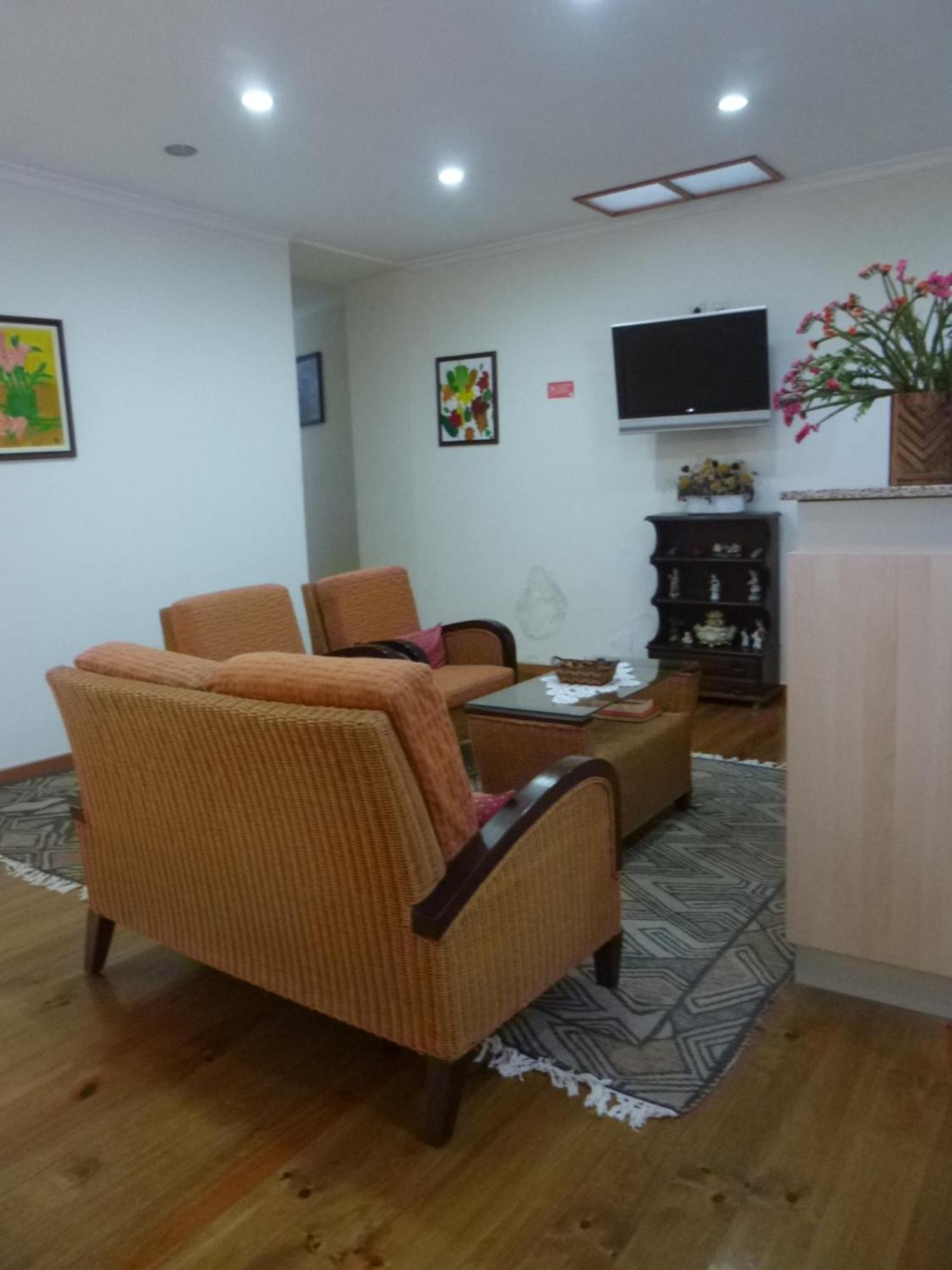 Hotel Residencialusobrasileira à Leça da Palmeira Extérieur photo